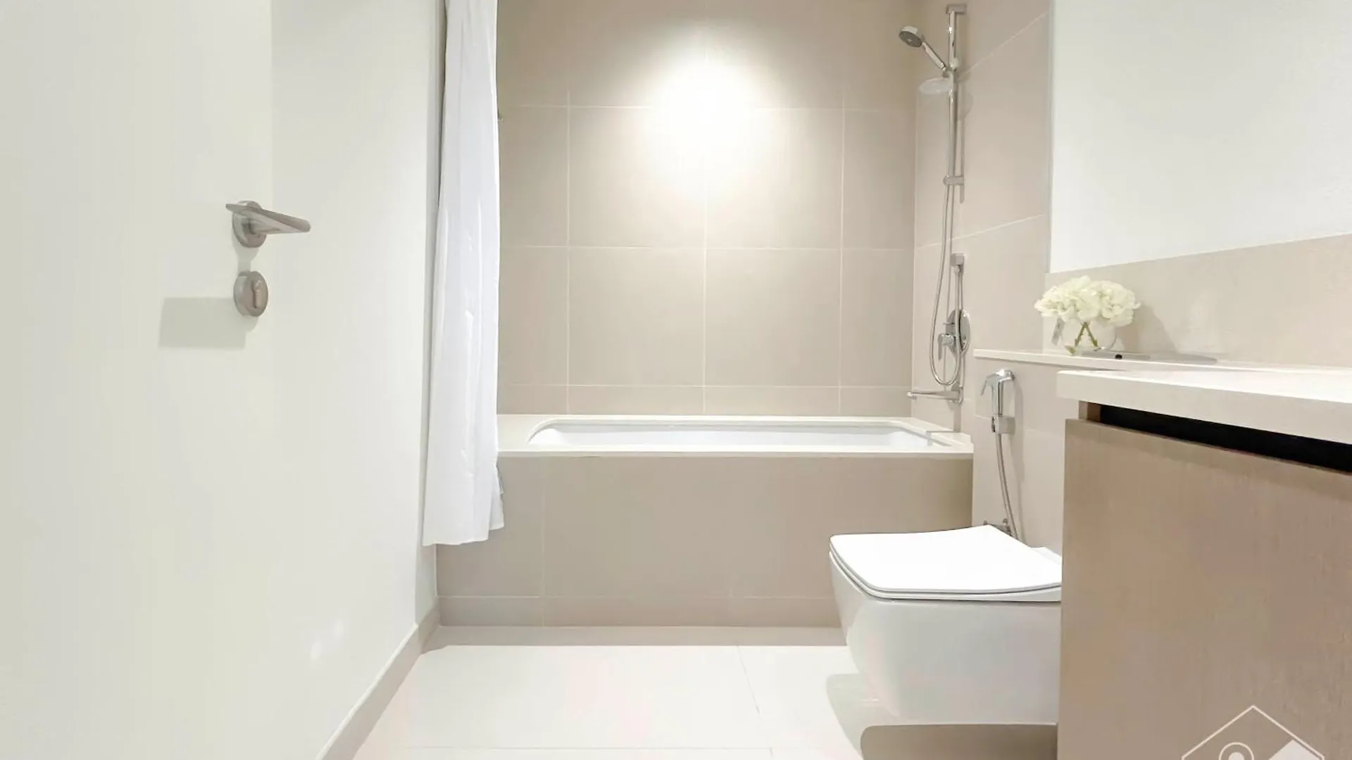 Apartment Luxury Burj Crown 4Bedroom Balcony & Downtown View Dubai